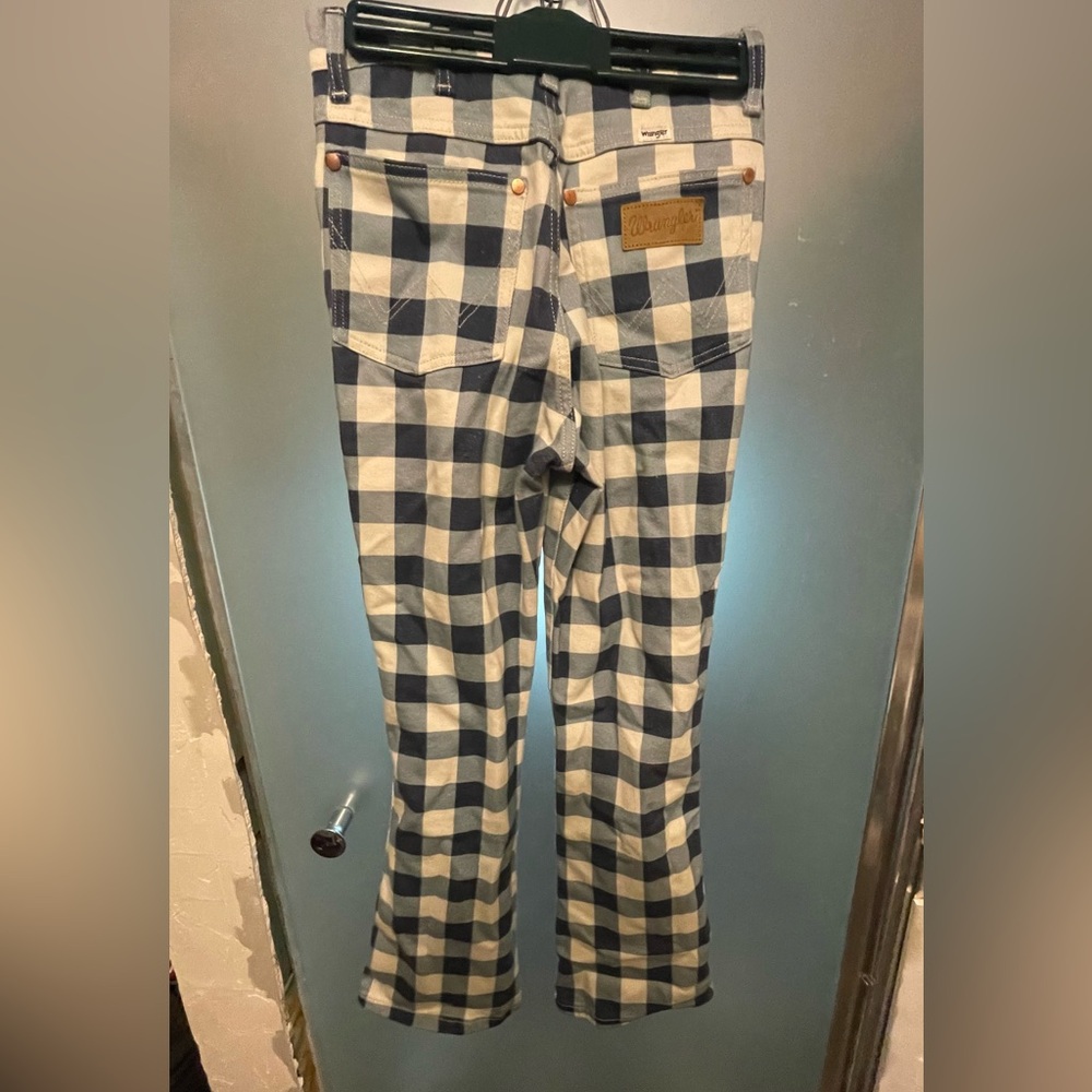 Wrangler blue and white picnic pants